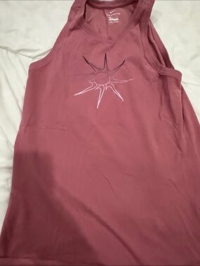 Nike Women’s Mauve Tank Top with Sun Graphic